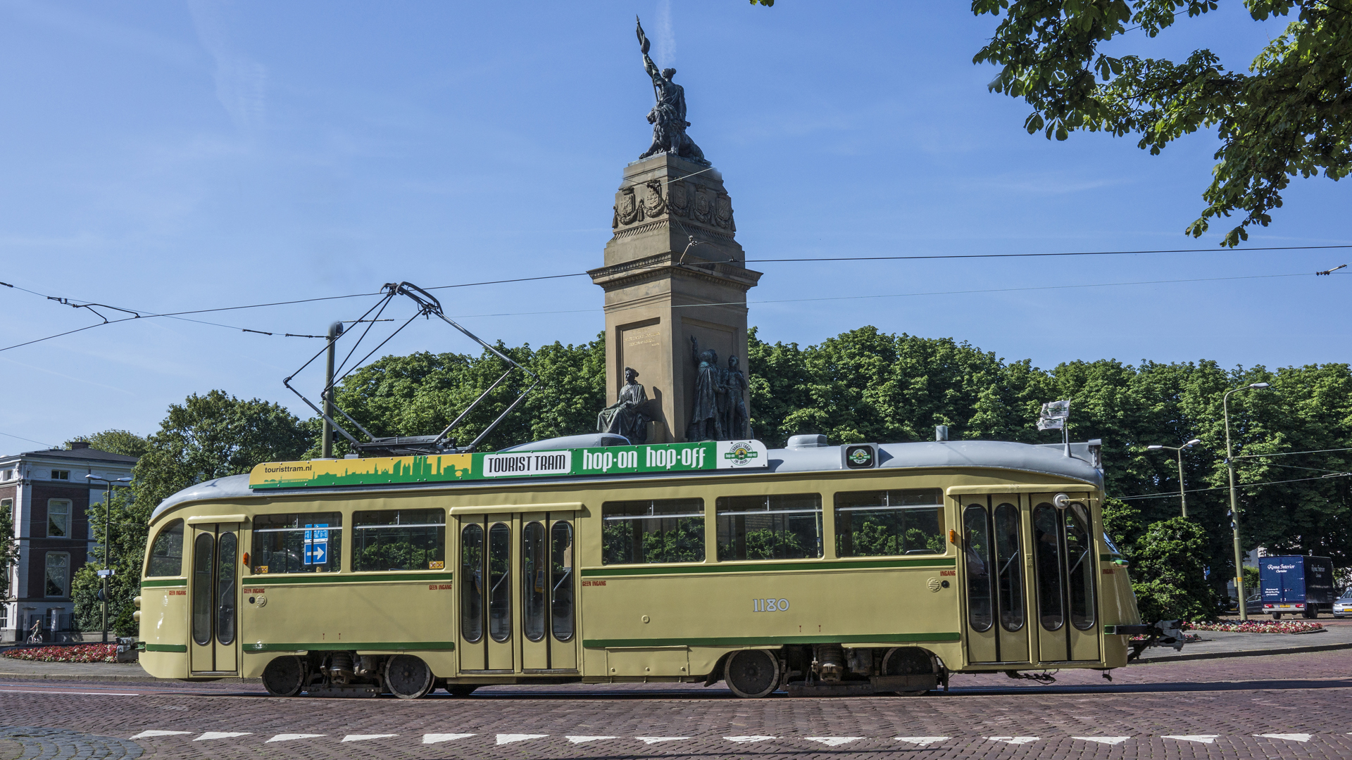 De Hop-on Hop-off Tram: Verken Den Haag op een Unieke Manier!